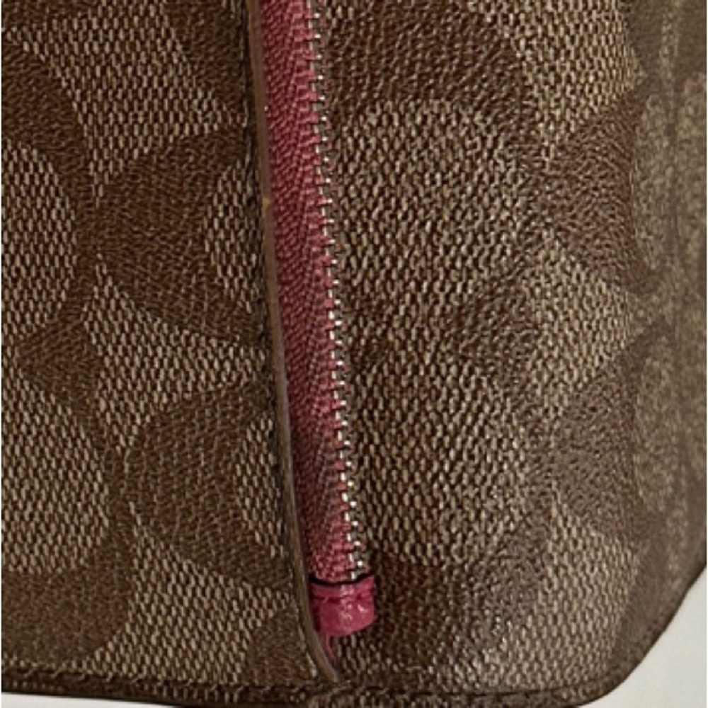 Coach Brown Signature Pattern Continental Wallet - Picture 11 of 11